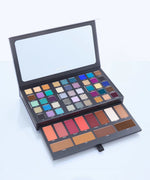 By BEAUTY BAY The Collector's Edition Palette